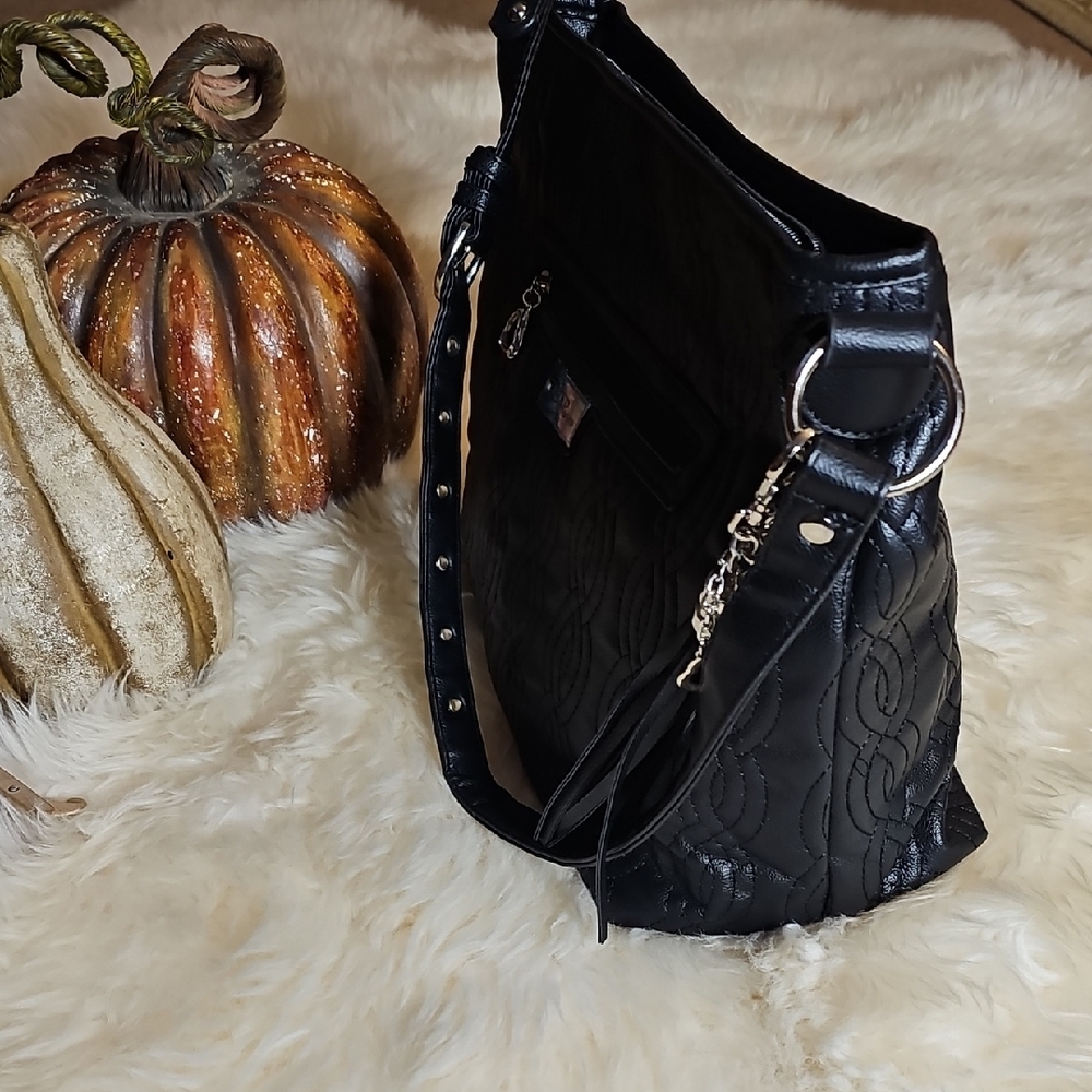 Chic Black Patterned Shoulder Bag - image 3